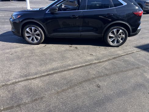 Used 2025 Ford Escape Platinum AWD/4WD image 4