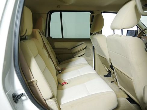 Used 2010 Ford Explorer XLT AWD/4WD image 15