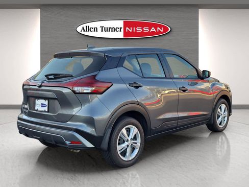 Used 2025 Nissan Kicks Play S image 5