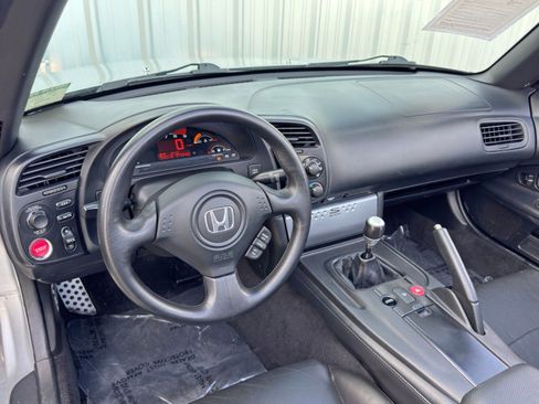 Used 2006 Honda S2000 image 11