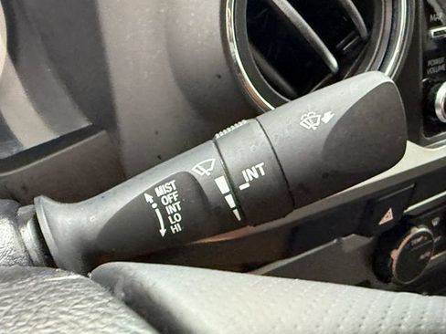 Used 2021 Toyota Tacoma SR5 RWD image 13