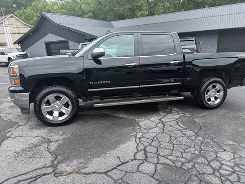 Used 2015 Chevrolet Silverado 1500 LTZ w/ LTZ Plus Package AWD/4WD image 19