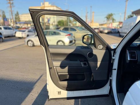 Used 2015 Land Rover Range Rover Sport HSE image 22