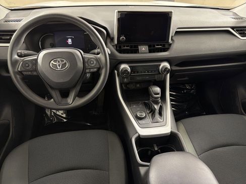 Used 2024 Toyota RAV4 LE image 9