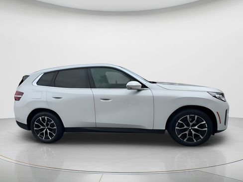 New 2026 BMW X3 xDrive30 w/ Premium Package image 9