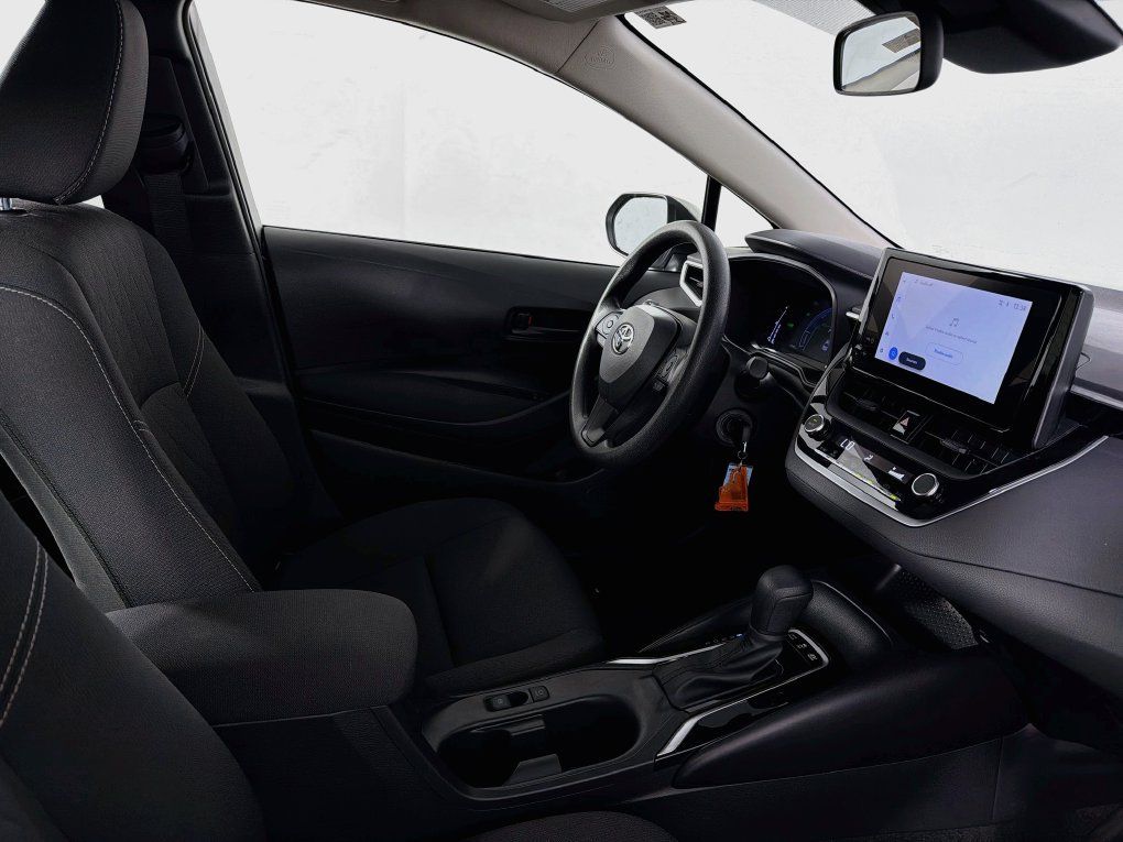 Used 2026 Toyota Corolla LE FWD image 35