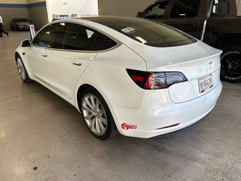 Used 2018 Tesla Model 3 Long Range RWD image 10