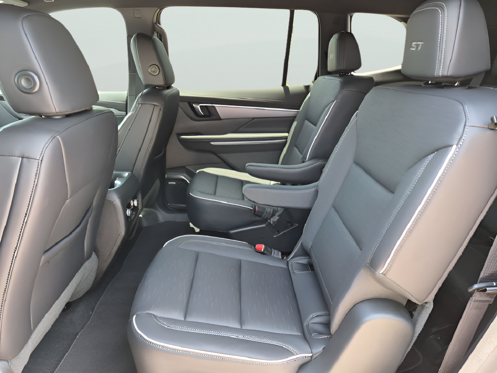 New 2026 Buick Enclave Sport Touring w/ Power Package FWD image 35