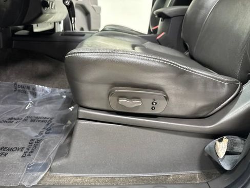 Used 2017 Nissan Frontier PRO-4X w/ Pro-4x Luxury Package AWD/4WD image 6