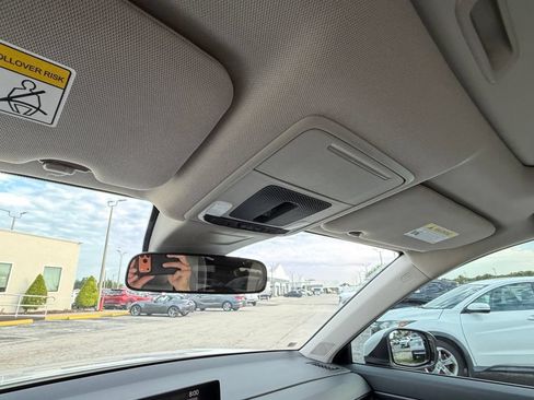 Used 2025 Honda CR-V EX image 31