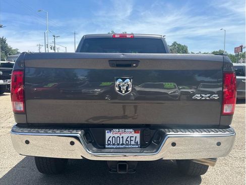 Used 2018 RAM 2500 Tradesman w/ Chrome Appearance Group AWD/4WD image 6