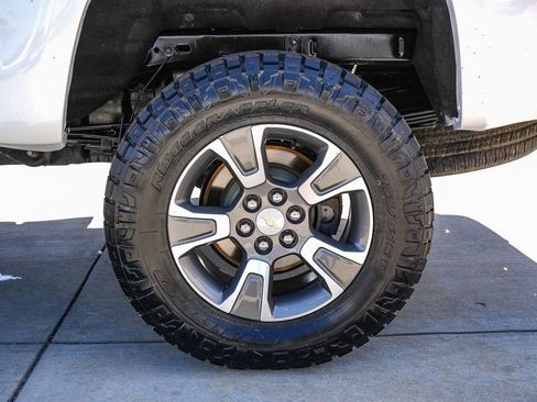 Used 2017 Chevrolet Colorado Z71 RWD image 12