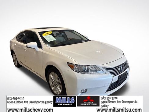 Used 2014 Lexus ES 300h w/ Luxury Package w/Bamboo Trim image 3