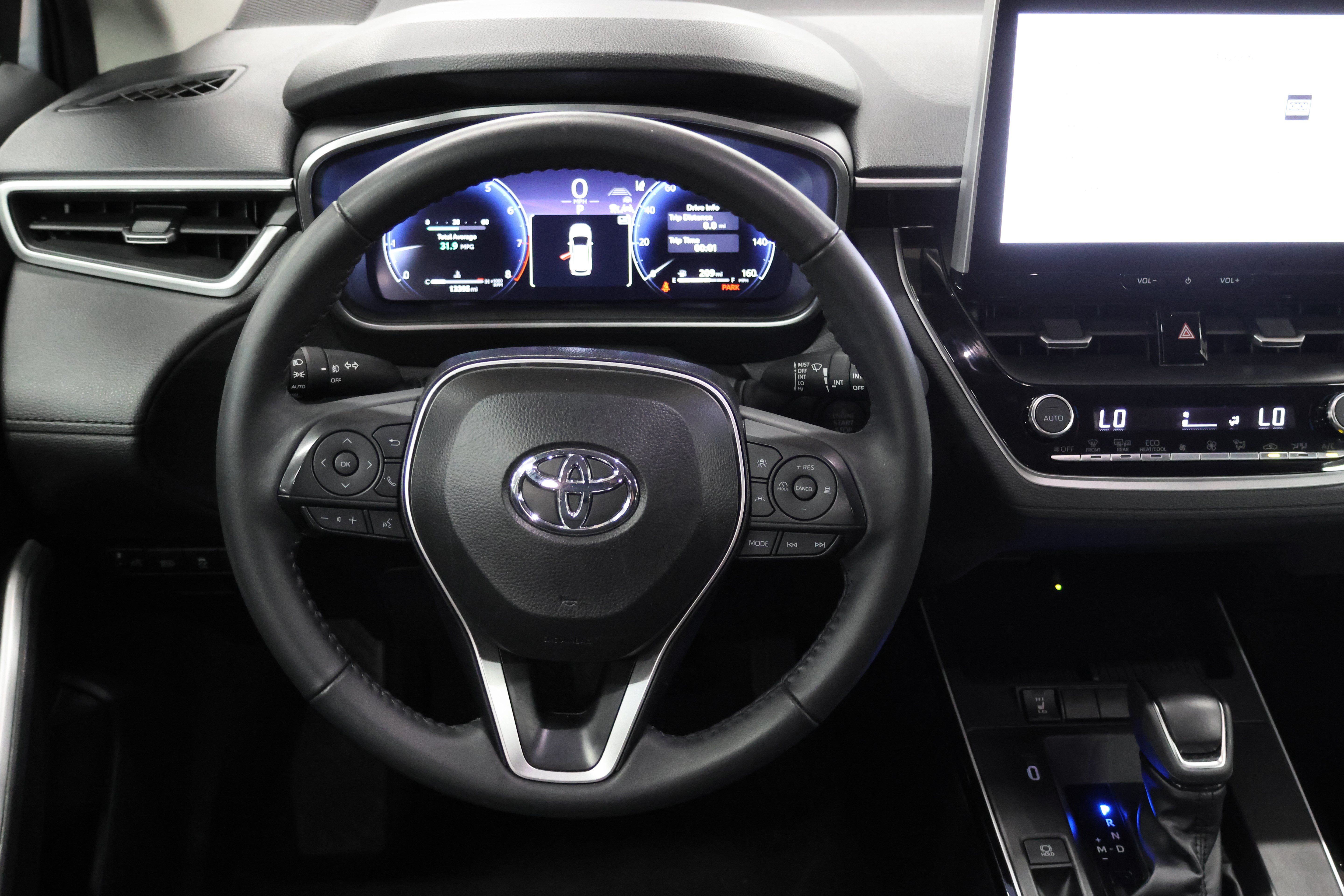 Certified 2026 Toyota Corolla Cross XLE FWD image 23