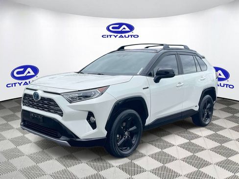 Used 2021 Toyota RAV4 XSE AWD/4WD image 10