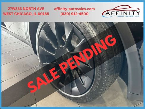 Used 2024 Tesla Model Y Long Range AWD/4WD image 38