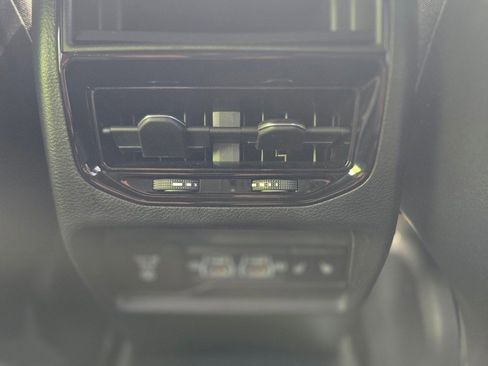 Used 2023 Jeep Grand Cherokee Overland image 7