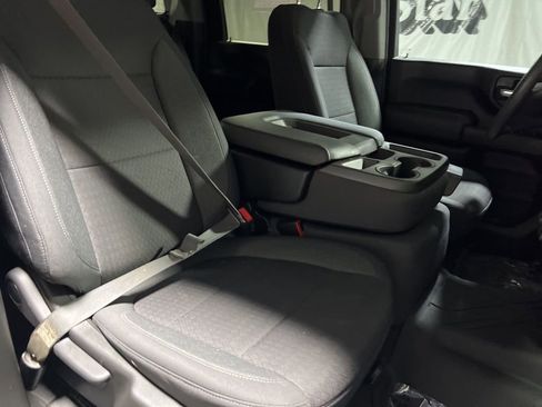 Used 2023 Chevrolet Silverado 2500 Custom w/ Custom Value Package image 10