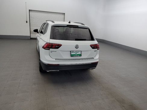 Used 2020 Volkswagen Tiguan SE AWD/4WD image 6
