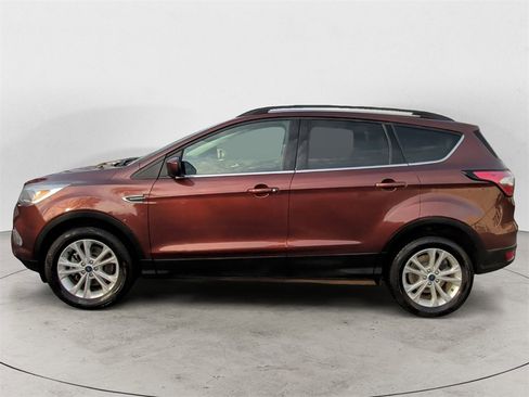 Used 2018 Ford Escape SE w/ SE Sync 3 Package image 2