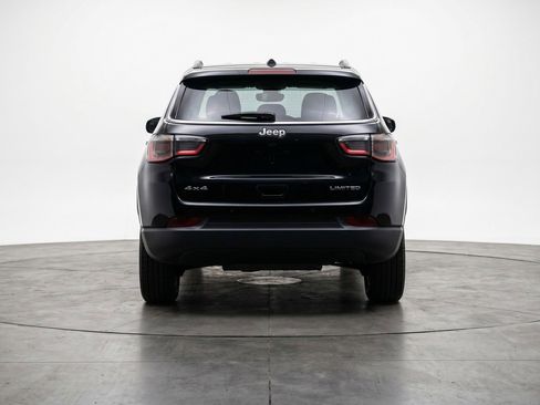 Used 2025 Jeep Compass Latitude image 7