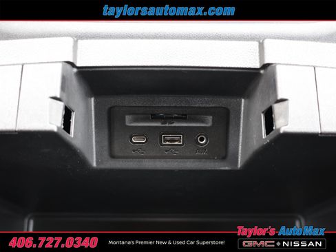 Used 2021 Chevrolet Silverado 1500 LTZ w/ Technology Package AWD/4WD image 32
