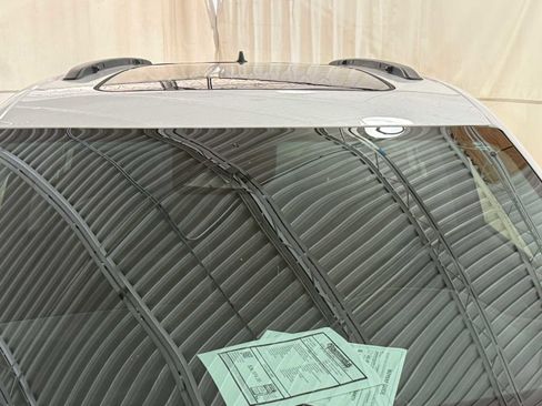 Used 2023 Jeep Grand Cherokee Limited w/ Black Appearance Package image 15