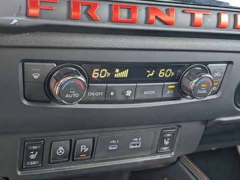 Used 2026 Nissan Frontier PRO-4X AWD/4WD image 16