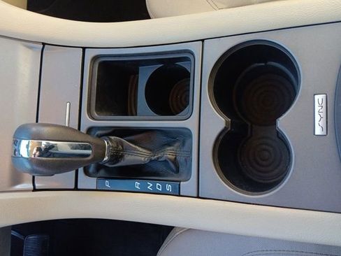 Used 2019 Ford Taurus SE image 21