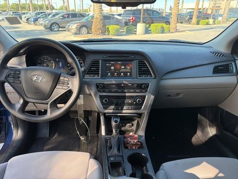 Used 2017 Hyundai Sonata SE w/ Cargo Package FWD image 9