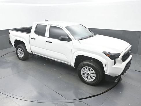 Used 2026 Toyota Tacoma SR RWD image 27