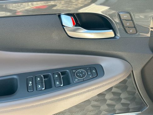 Used 2023 Hyundai Santa Fe Limited image 17