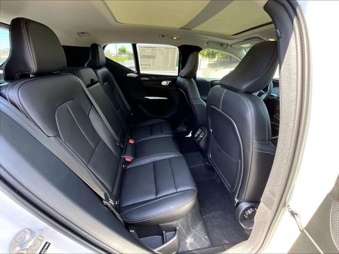 New 2026 Volvo XC40 B5 Core w/ Climate Package image 27