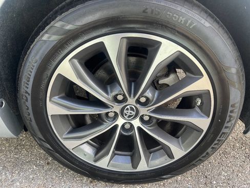 Used 2018 Toyota Avalon XLE image 20