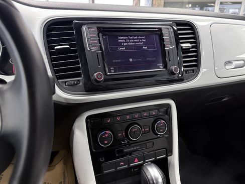 Used 2018 Volkswagen Beetle 2.0T SE image 43