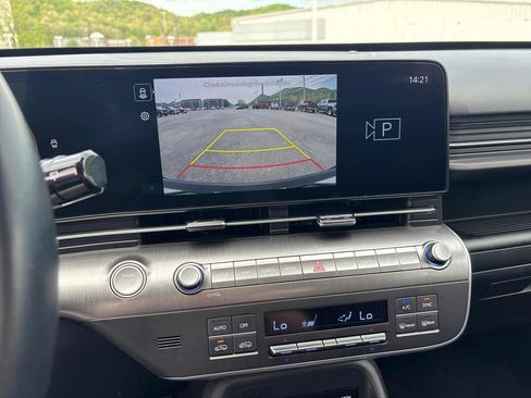 Used 2025 Hyundai Kona SEL AWD/4WD image 17
