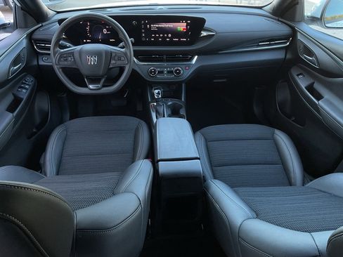 Used 2025 Buick Envista Preferred image 21