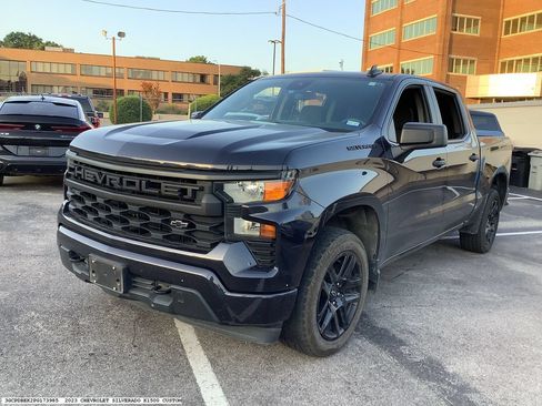 Used 2023 Chevrolet Silverado 1500 Custom w/ LPO, Dark Essentials Package AWD/4WD image 4