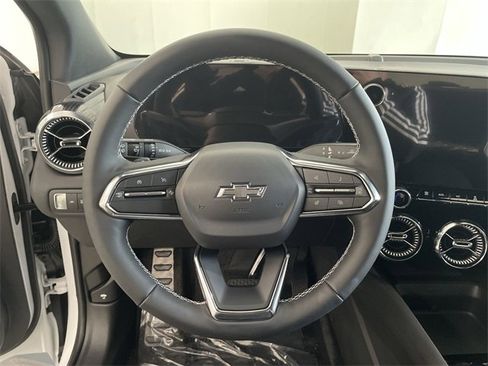 New 2025 Chevrolet Blazer EV LT image 32