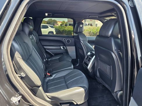 Used 2017 Land Rover Range Rover Sport HSE AWD/4WD image 31
