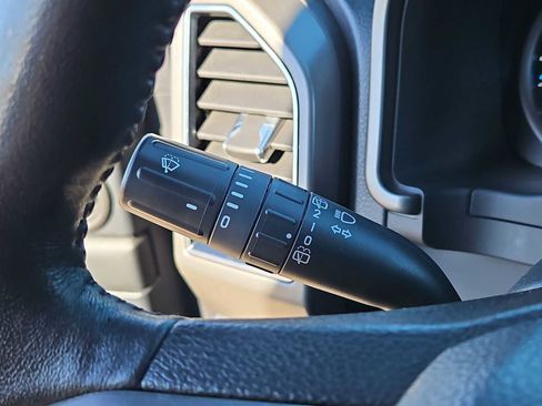 Used 2021 Ford Expedition Max XLT image 27