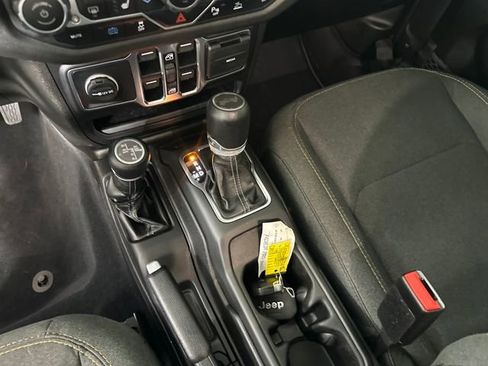 Used 2024 Jeep Wrangler Unlimited w/ Convenience Group image 20