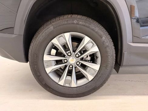 Used 2025 Chevrolet Equinox LT AWD/4WD image 7