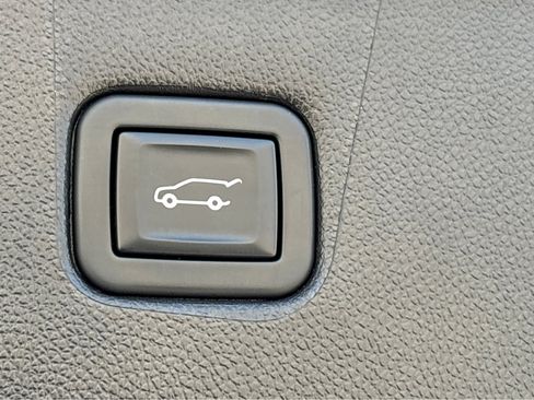 Used 2024 Chevrolet Blazer Premier w/ Driver Confidence II Package image 18