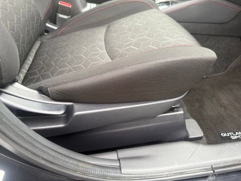 Used 2021 Mitsubishi Outlander Sport LE AWD/4WD image 59