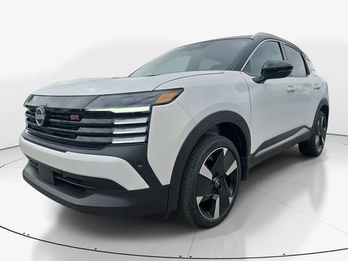 New 2026 Nissan Kicks SR w/ SR Premium Package FWD image 4