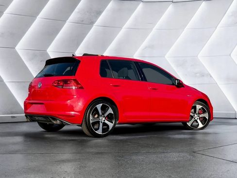 Used 2015 Volkswagen GTI S FWD image 8
