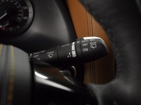 Used 2024 INFINITI QX80 Sensory AWD/4WD image 33