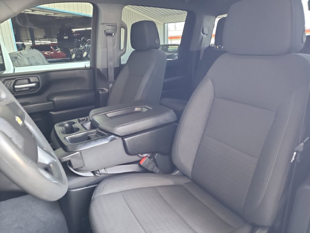 Used 2026 Chevrolet Silverado 2500 Custom w/ Custom Convenience Package AWD/4WD image 15