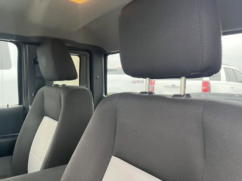 Used 2011 Ford Ranger XLT image 9